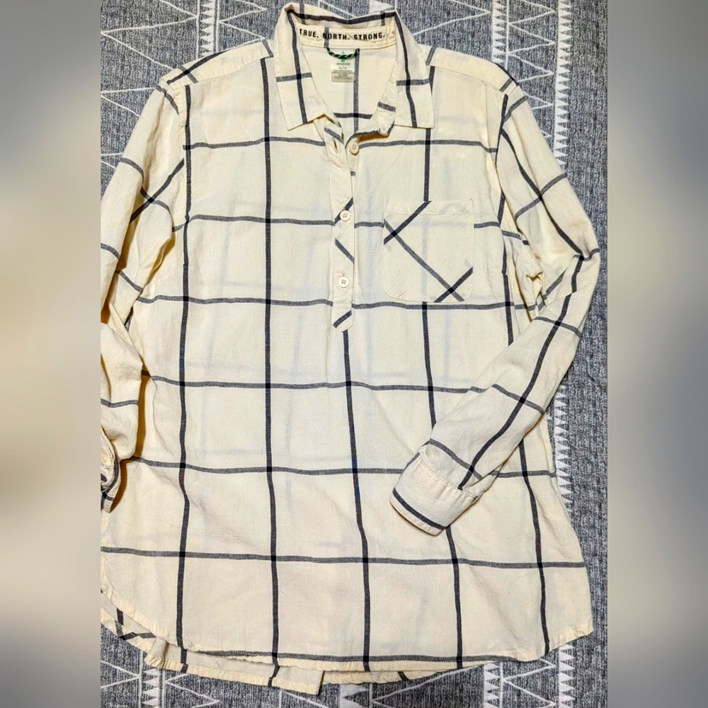 True North Strong, NWOT casual ladies shirt, size XL